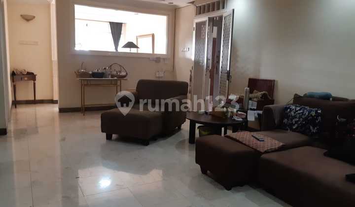 Dijual Rumah 3 Lantai Puri Cinere, Depok 2