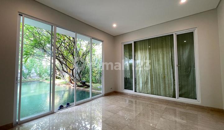 Rumah Mewah Di Cilandak - Luas 871m², Kolam Renang & Rooftop 2