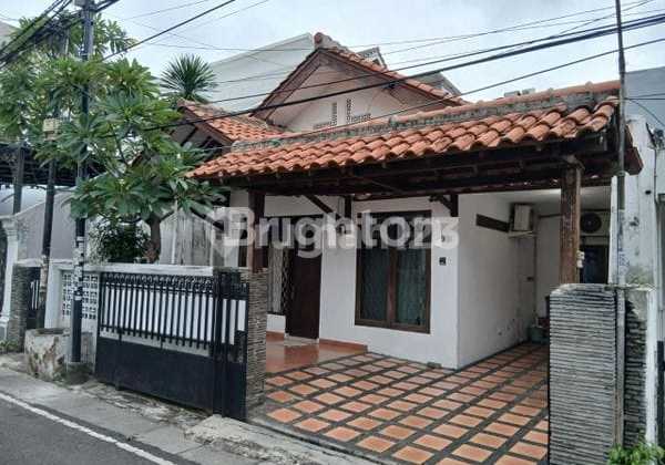 Rumah Strategis Dekat Perkantoran Pejompongan Jakarta Pusat