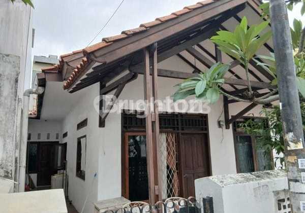 Rumah Strategis Dekat Perkantoran Pejompongan Jakarta Pusat 2