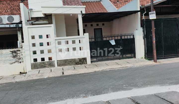 Rumah 2 Lantai - Bendungan Hilir Jakarta Pusat Rumah 2 Lantai - Bendungan Hilir Jakarta Pusat