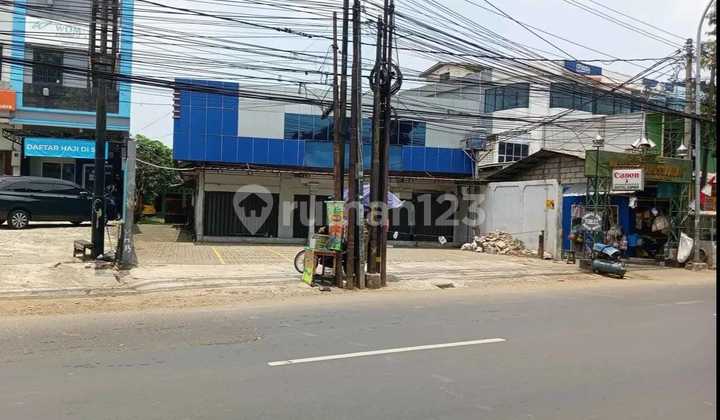Strategic Shop House Rental in Bustling Pondok Gede, East Jakarta 2