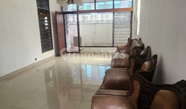 For Sale Quick Old House Busy & Strategic Location in Kelapa Gading North Jakarta 2
