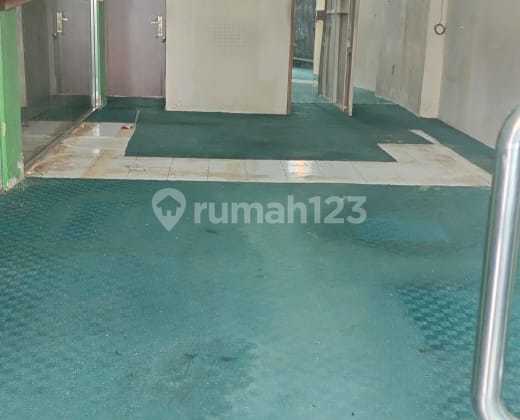 Strategic Location Shop House for Rent, Ideal for Business in Pasar Baru, Central Jakarta 2