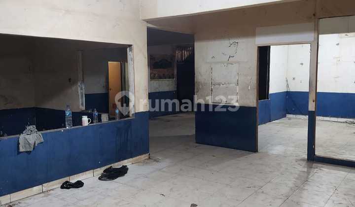 Strategic Shop House for Sale in the Heart of Tendean, Prime Location in Tendean, South Jakarta with Continuously Increasing Investment Value Strategic Shop House for Sale in the Heart of Tendean, Prime Location in Tendean, South Jakarta with Continuously Increasing Investment Value