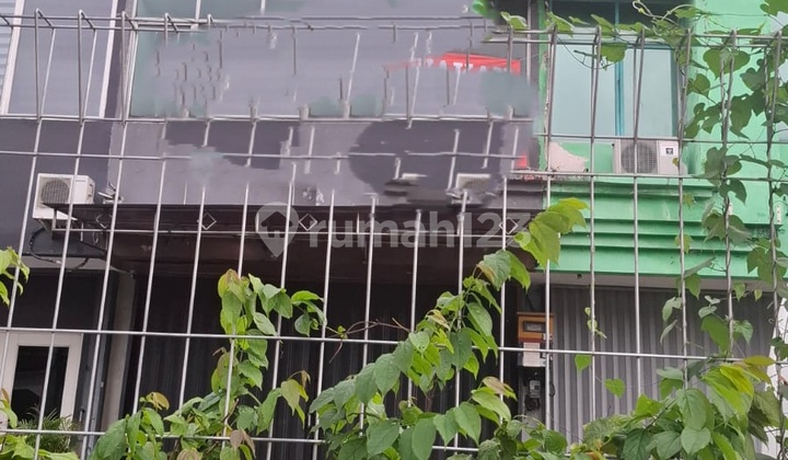 Ruko Strategis di Kalimalang, Bekasi! Lokasi Dekat dengan Pusat Bisnis dan Industri, Akses Mudah. Cocok untuk Bisnis Retail, Kantor, atau Jasa. .Jual Ruko, Harga Kompetitif! Hubungi Kami untuk Info Lebih Lanjut! Ruko Strategis di Kalimalang, Bekasi! Lokasi Dekat dengan Pusat Bisnis dan Industri, Akses Mudah. Cocok untuk Bisnis Retail, Kantor, atau Jasa. .Jual Ruko, Harga Kompetitif! Hubungi Kami untuk Info Lebih Lanjut!