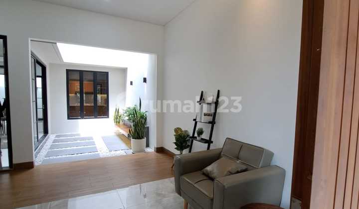 Rumah Model Kontemporer Modern di Kencana Loka Bsd (Free Kitchen Set ) 2