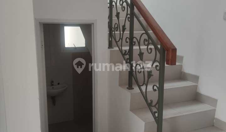 Rumah Hook Sudah Renovasi Cluster Elista Gading Serpong Tangerang 2