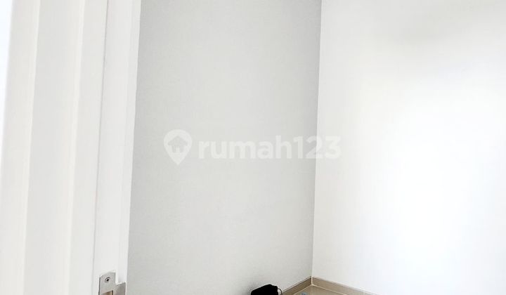 Disewakan Rumah 2 Lantai Semi Furnished di U Ville Bintaro Jaya 2