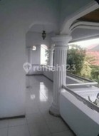 For Sale 2-Storey House (150m2) Good Condition Ready to Occupy in Petukangan, South Jakarta 2