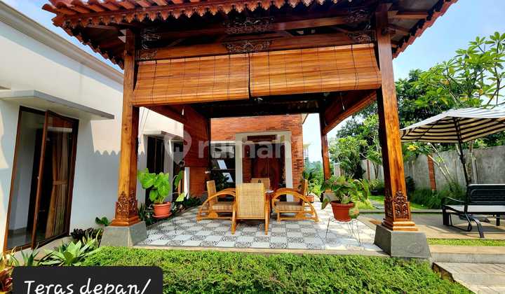 Rumah Cantik Bergaya Villa SHM Semi Furnished di Serpong Tangerang