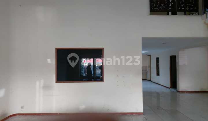Dijual Rumah Bagus Unfurnished SHM Pejompongan, Jakarta Pusat 2