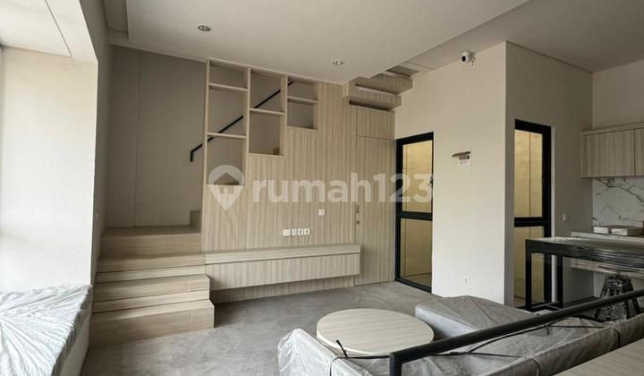Disewakan Rumah 3 Lantai (6X10) Full Furnished di Tabebuya Bsd