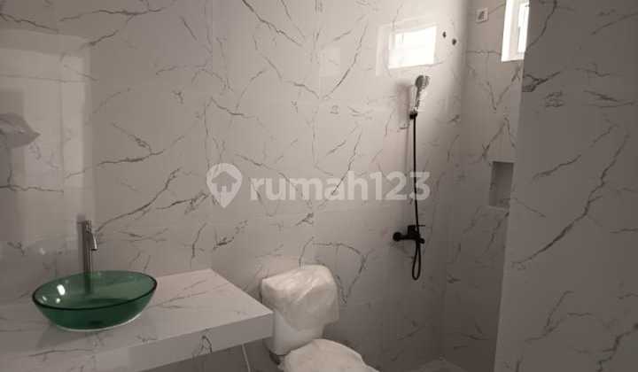Siap Huni, Rumah Bagus 2 Lantai, SHM, di Villa Melati Mas 2