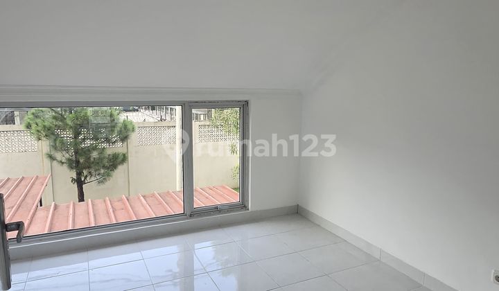 House for rent with AC in Amalfi Cluster, Gading Serpong House for rent with AC in Amalfi Cluster, Gading Serpong