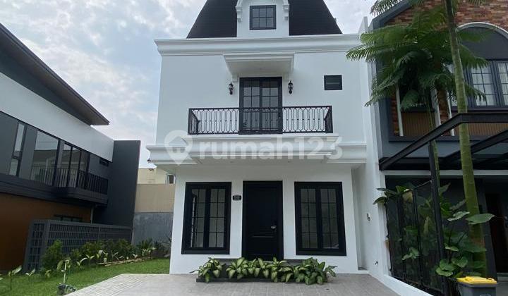 Rumah 3 Lantai Siap Huni Desain American Classic di Cosmo Icon Bsd