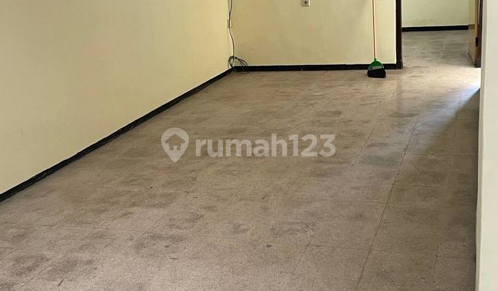 For rent: clean house in the Pbi Araya area. For rent: clean house in the Pbi Araya area.