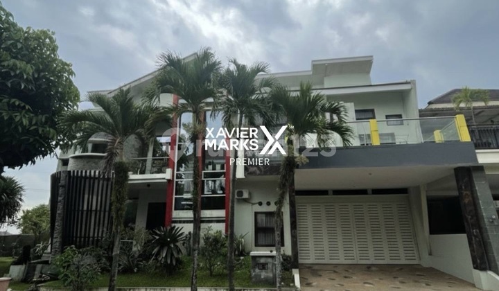 Jual Rumah Mewah Semi Furnish Ijen Nirwana