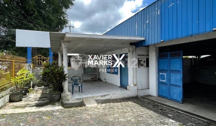 For Sale: 2-Story Shop House on Ahmad Yani Road Axis, Malang 2
