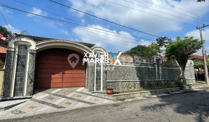 Land for Sale Hook Position Building Bonus Negotiable Price