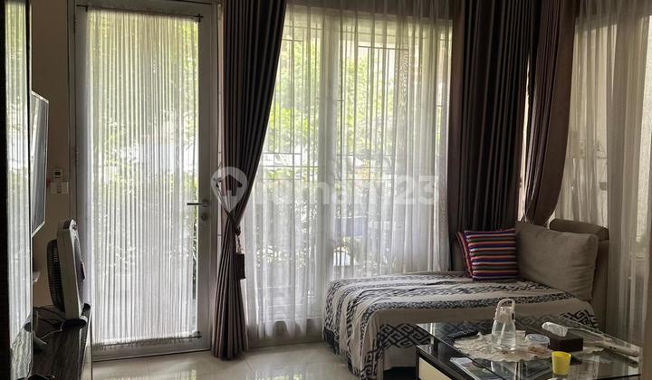 2-Storey Double-Phase House in Commercial Location 2