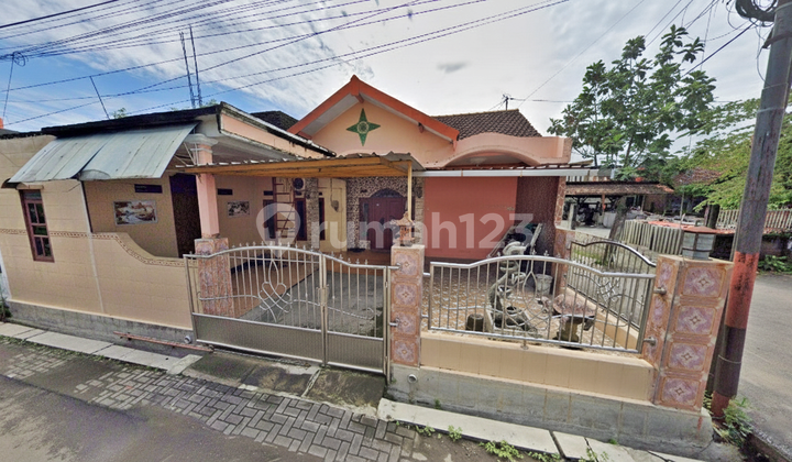 Rumah Posisi Hook di Manyaran Semarang Barat 1