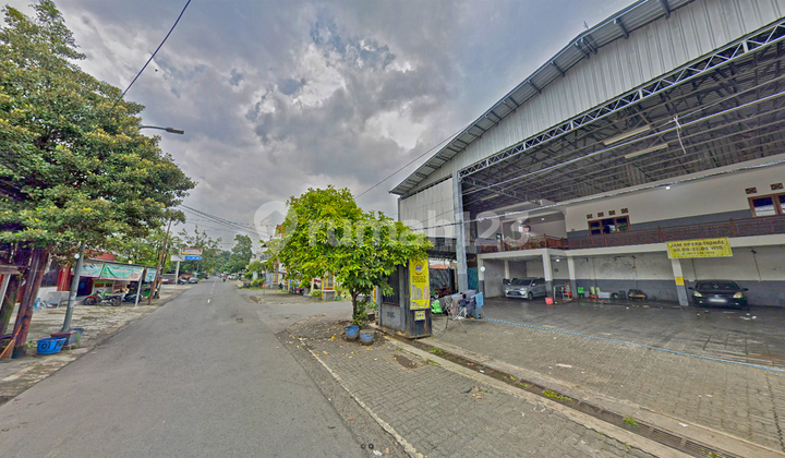 Dijual Ruang Usaha Bekas Cuci Mobil di Sampangan 2