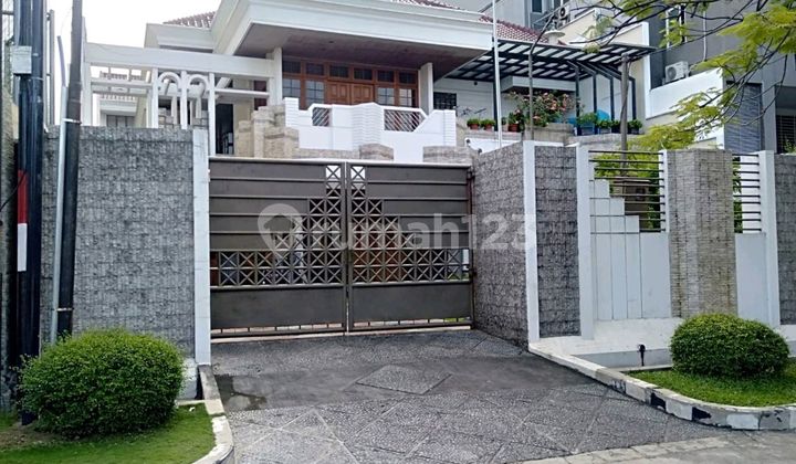 Dijual Rumah Mewah Siap Huni di Tengah Kota Surabaya