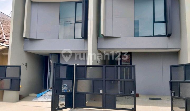 Dijual Rumah Bagus Shm 2 Lantai Siap Huni Di Mulyosari Prima