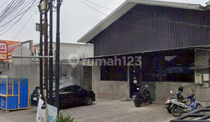 Clean and tidy warehouse, ready to use in Waturenggong, Denpasar.
