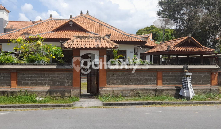 Rumah Lc Gatsu Barat Kerobokan Badung, Bali