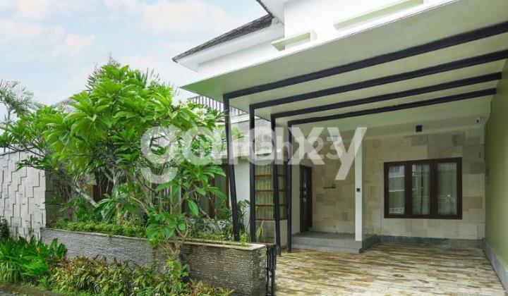 Villa Cantik Tropical Style di Taman Griya Jimbaran, Bali