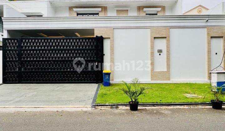 Rumah Mewah Modern Classic Pondok Indah – Private Lift & Pool