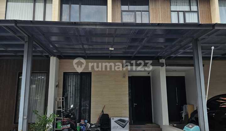 Rumah 3 lantai siap huni - Jakarta Garden City - Semi furnished