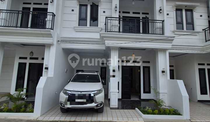 ​[Sisa 1 Unit] Rumah Mewah Modern Classic di Maharaja Depok - Selangkah ke Pintu Tol!