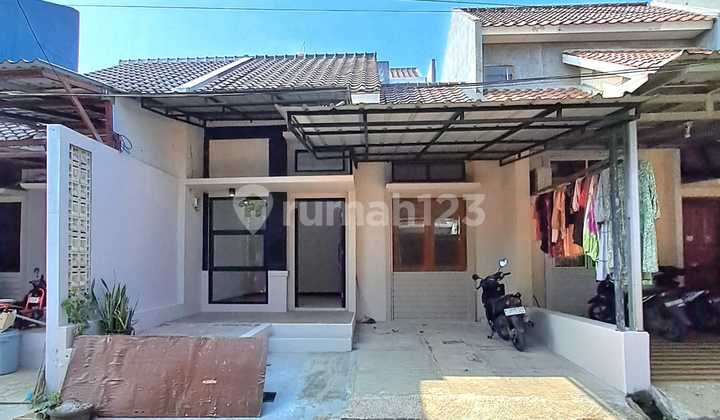 For Sale Second Cheap House Ready to Occupancy Strategic Location Dibeji, Depok For Sale Second Cheap House Ready to Occupancy Strategic Location Dibeji, Depok