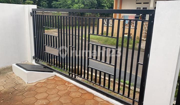 For Sale Cheap Second Hand House Ready to Occupy in Depok Housing 2