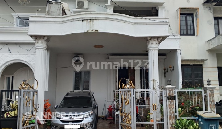 Rumah Cantik 2 Lantai Dalam Cluster Eksklusif - Tanah Baru, Depok