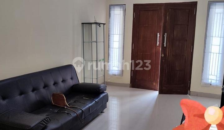 Second Hand House Cheap Ready to Live Near UI Campus Kukusan Depok 2
