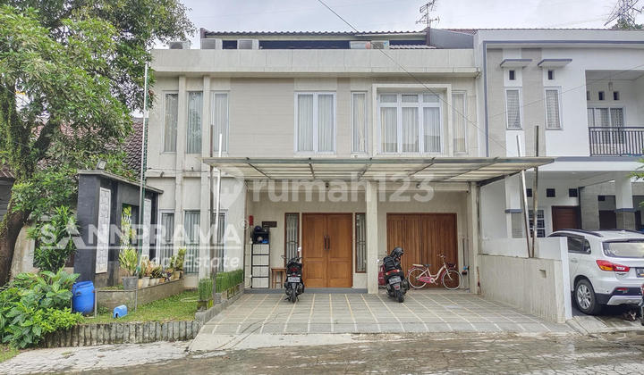 Sultan's 3-Story House in GDC Orchid Sector: Fully Furnished &amp; Move-In Ready, Extra Wide Road 2