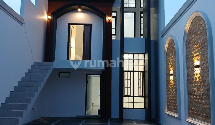 New House 2025 Strategic Location in Mampang Depok - 5 Minutes to Sawangan Toll Road - Freehold Title New House 2025 Strategic Location in Mampang Depok - 5 Minutes to Sawangan Toll Road - Freehold Title