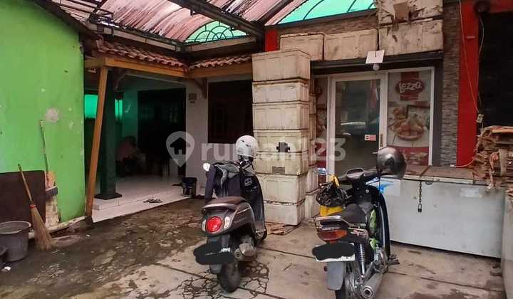 Second-hand House and Cheap Business Place on the Side of Jagakarsa Road, South Jakarta. 2