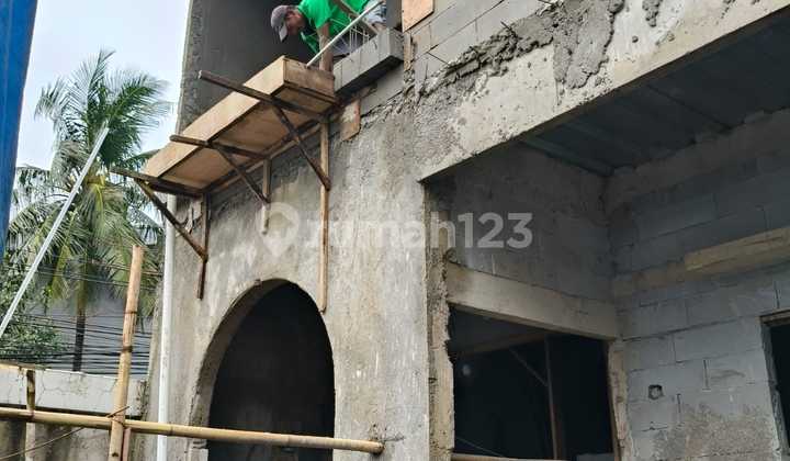 Luxury Residence 2026! Steps to MRT & Uin Ciputat - Modern Design & Move-in Ready 2