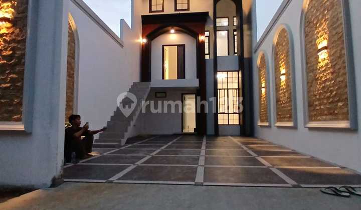 Jangan Lewatkan Kesempatan Memiliki Hunian Mewah 2,5 Lantai Dengan Lokasi Emas Di Mampang, Kota Depok Shm