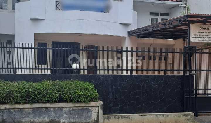 House for Sale in Wijaya Petogogan, South Jakarta