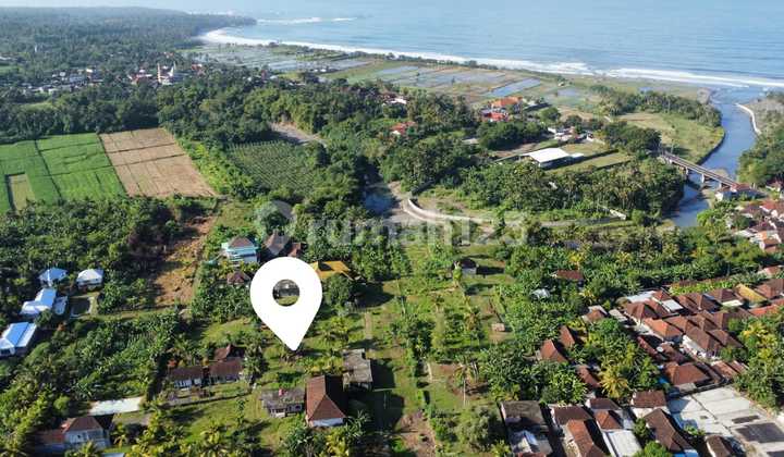 Turun harga!!! Rumah 2 lantai hanya 3O detik ke Medewi Point. 1