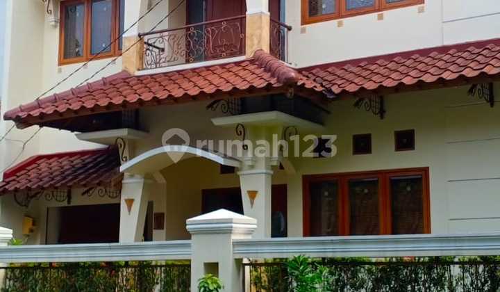 Rumah 2 Lantai di Citra Gran Cibubur Rumah 2 Lantai di Citra Gran Cibubur