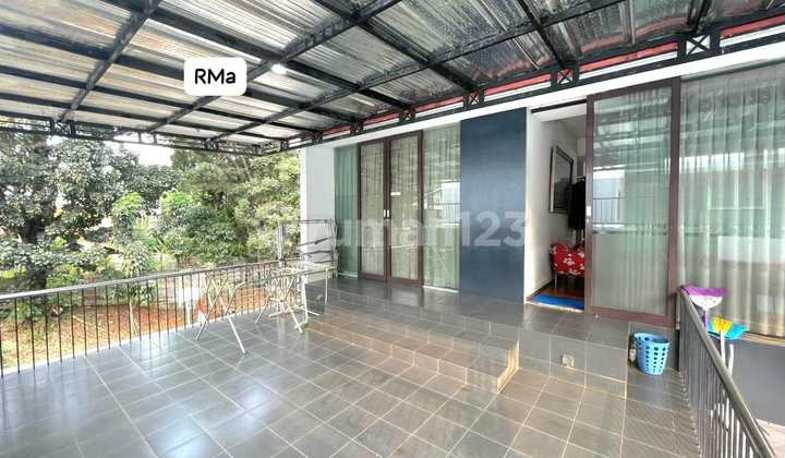 Luxury House with Swimming Pool in Mahogany Residence Cibubur 2