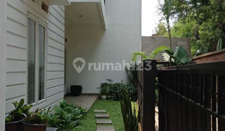 Rumah Dekat LRT Harjamukti Cibubur Rumah Dekat LRT Harjamukti Cibubur