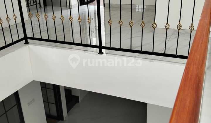 Newly Renovated House in Cibubur Tourist City 2